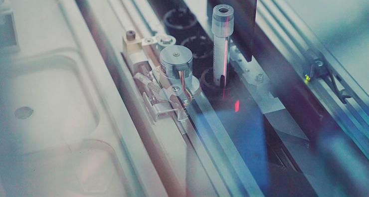 Närbild på någon form av medicinteknisk utrustning